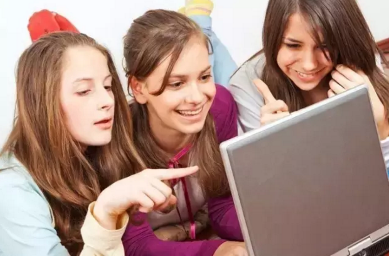 1554946607333641.png blob.png